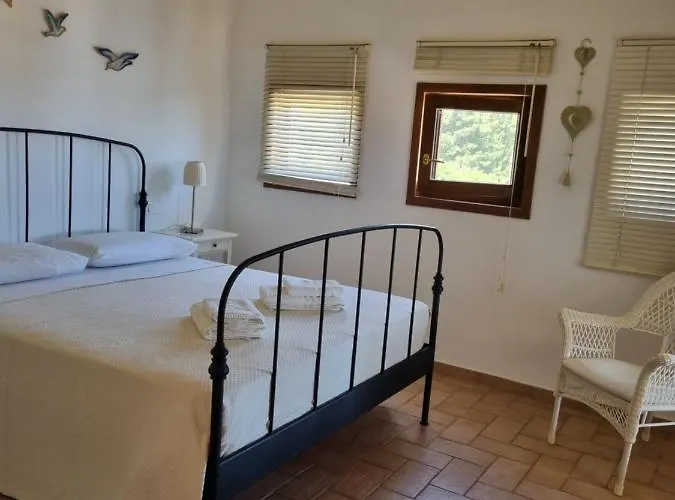 Villa Paxos
